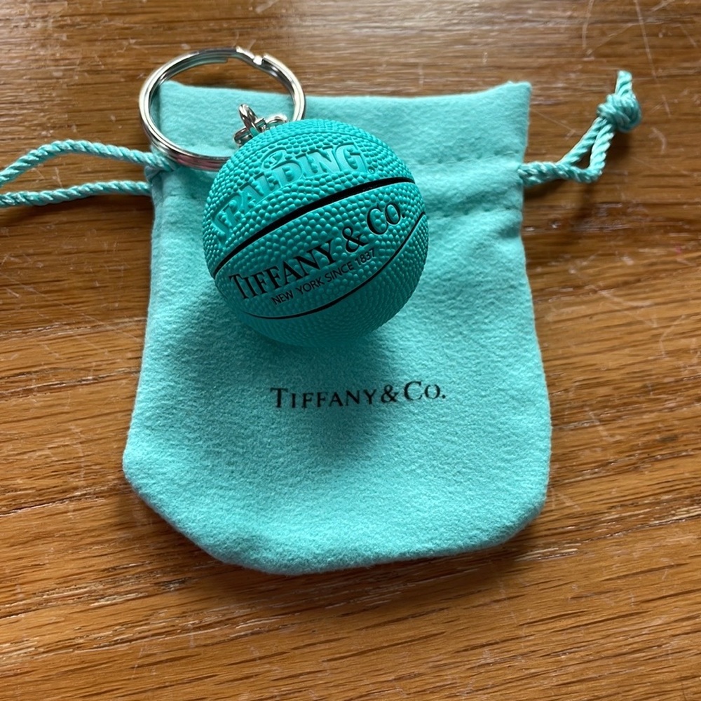Spalding ft Tiffany & Co Basketball Keychain with dustbag